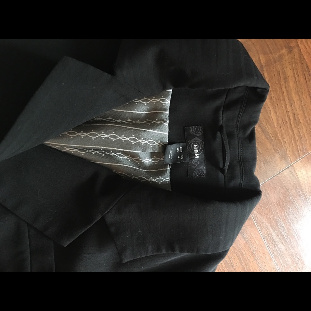 H&M blazer - Picture 2 of 3
